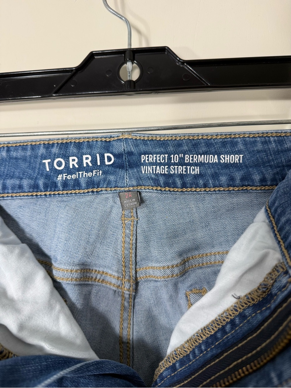 Torrid vintage stretch Bermuda shorts‎ plus size 24W - Picture 3 of 6
